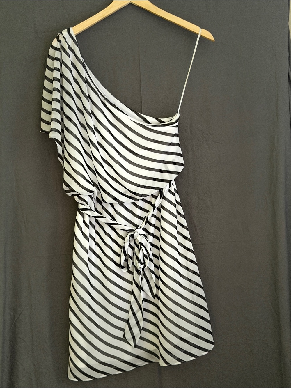 Express Black & White One-Shoulder Striped Tie-Waist Dress